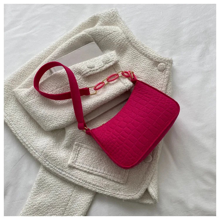 New Popular Retro Gentle Temperament Small Square Bag Shoulder Portable Fashion Leisure Bag.
