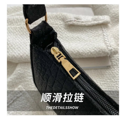 New Popular Retro Gentle Temperament Small Square Bag Shoulder Portable Fashion Leisure Bag.