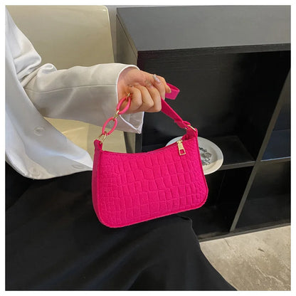 New Popular Retro Gentle Temperament Small Square Bag Shoulder Portable Fashion Leisure Bag.