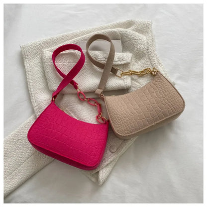New Popular Retro Gentle Temperament Small Square Bag Shoulder Portable Fashion Leisure Bag.