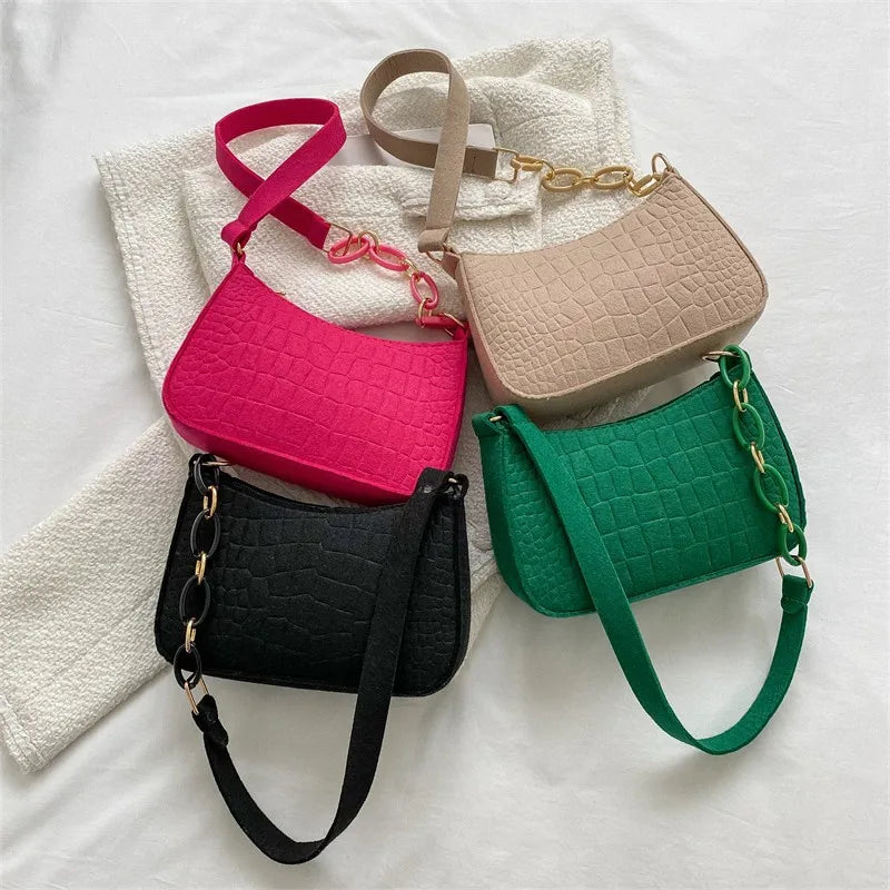 New Popular Retro Gentle Temperament Small Square Bag Shoulder Portable Fashion Leisure Bag.