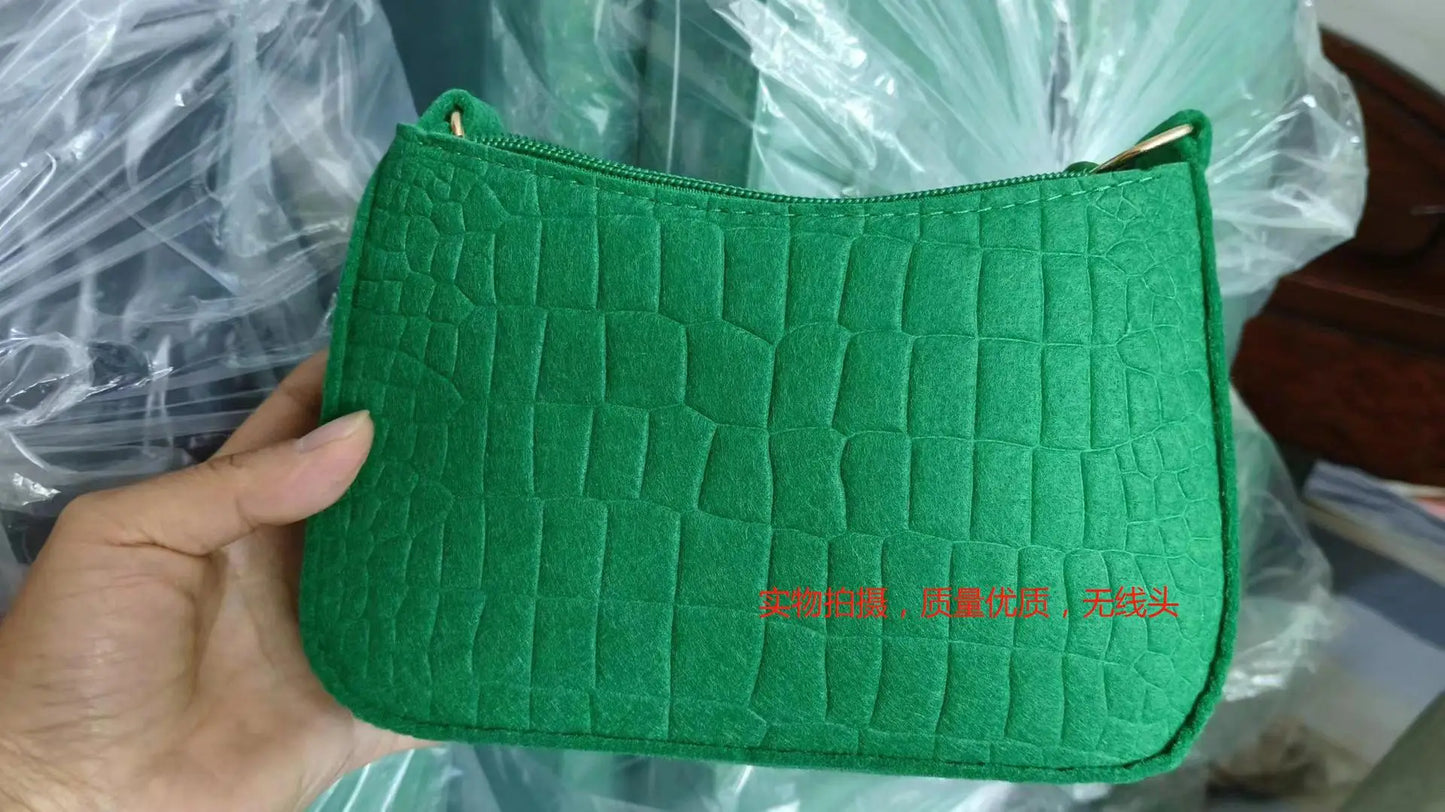 New Popular Retro Gentle Temperament Small Square Bag Shoulder Portable Fashion Leisure Bag.