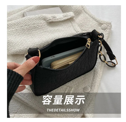 New Popular Retro Gentle Temperament Small Square Bag Shoulder Portable Fashion Leisure Bag.