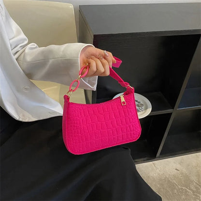 New Popular Retro Gentle Temperament Small Square Bag Shoulder Portable Fashion Leisure Bag.
