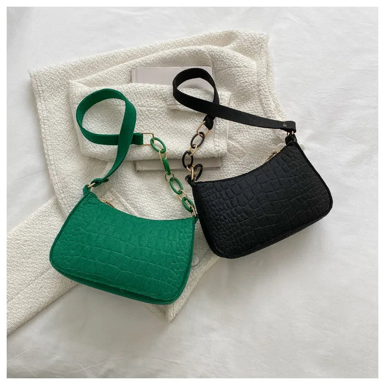 New Popular Retro Gentle Temperament Small Square Bag Shoulder Portable Fashion Leisure Bag.