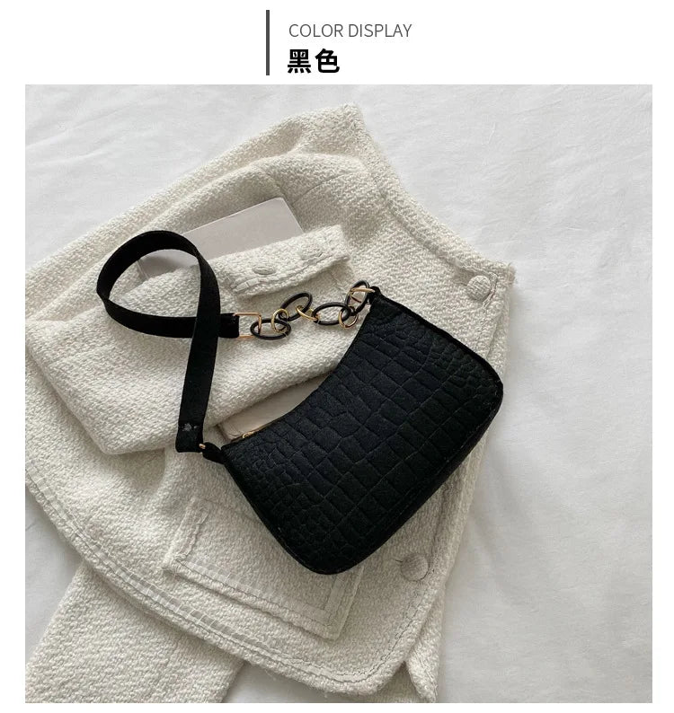 New Popular Retro Gentle Temperament Small Square Bag Shoulder Portable Fashion Leisure Bag.