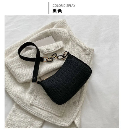 New Popular Retro Gentle Temperament Small Square Bag Shoulder Portable Fashion Leisure Bag.
